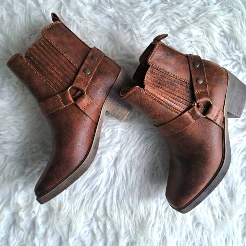 Brown Shoe sz 7.5